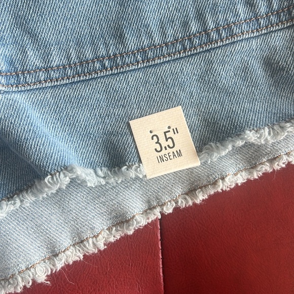 a.n.a High-Rise Shortie Short Jean Short NWT - Picture 3 of 6